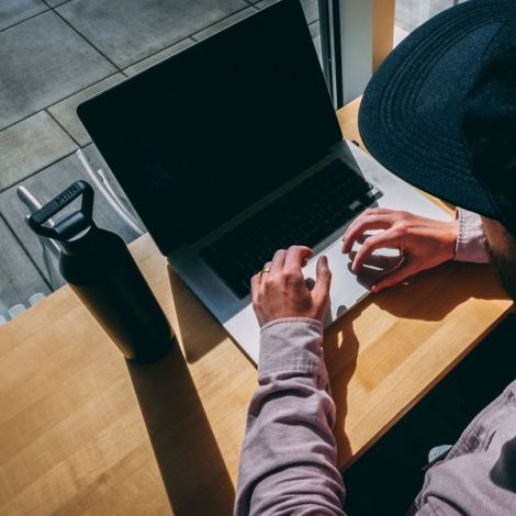 MiiR Sticlă cu gură îngustă 680ml - negru