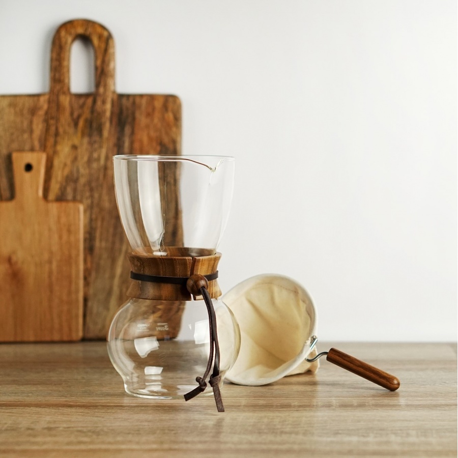 Hario Woodneck DPW-3 vas de picurare pentru 4 cești