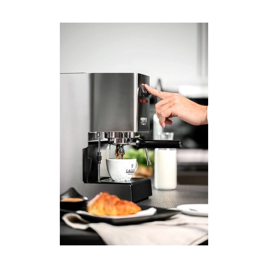 Mașină de cafea cu pârghie GAGGIA Classic EVO E24