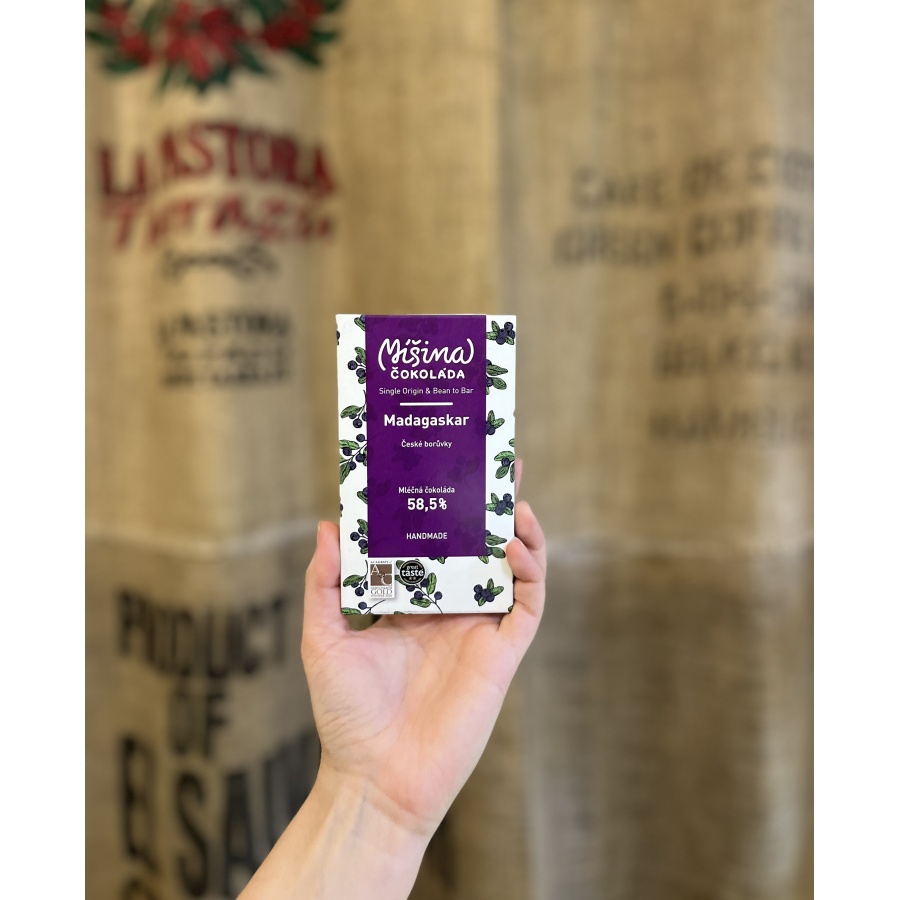 Ciocolată cu lapte amestecată cu afine cehești 58,5 %