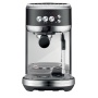 Aparatul espresso cu pârghie SAGE THE BAMBINO™ PLUS oferă calitate espresso profesională și încălzire rapidă în 3 secunde pentru băuturi perfecte cu cafea și lapte.