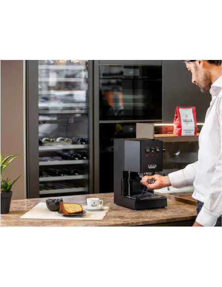 Espressor cu portafiltru GAGGIA Classic EVO E24 negru