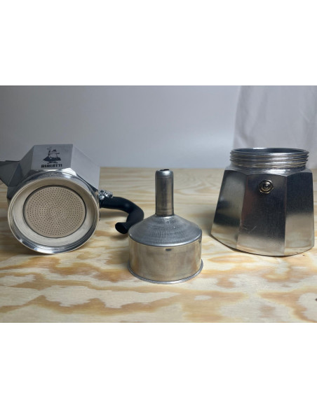 Cafetieră moka Bialetti Moka Express cu 6 cești
