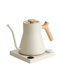 Ceainic electric Fellow Stagg EKG PRO 900 ml, de culoare susan, cu mâner din lemn