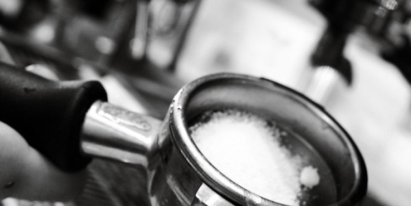 Urnex Cafiza - instrucțiuni pentru curățarea aparatului de cafea