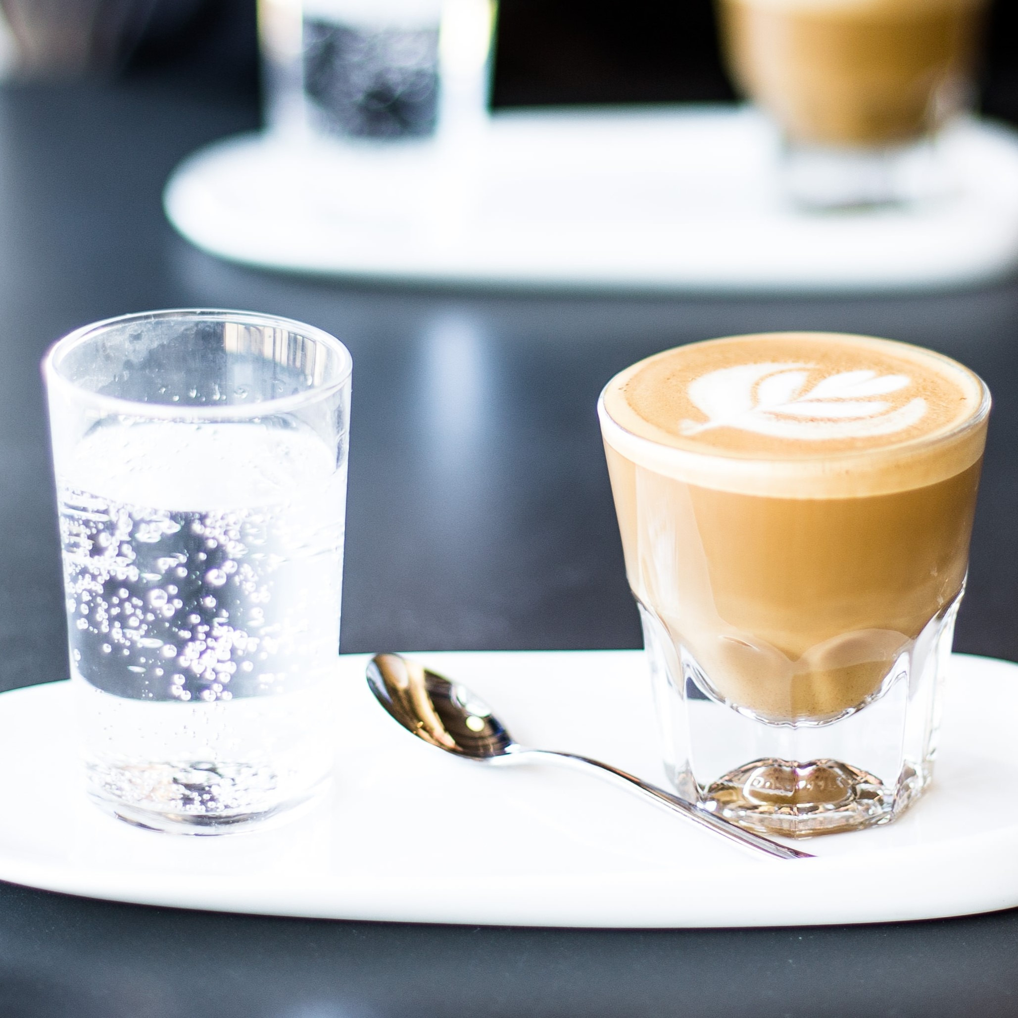 Cafea piccolo sau cafeină yetti